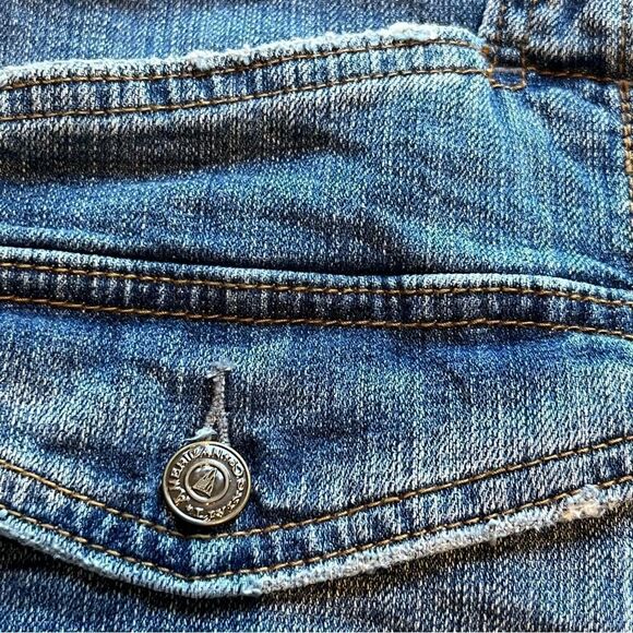 American Living Faded Blue Denim Skirt Size 14 - Picture 8 of 8